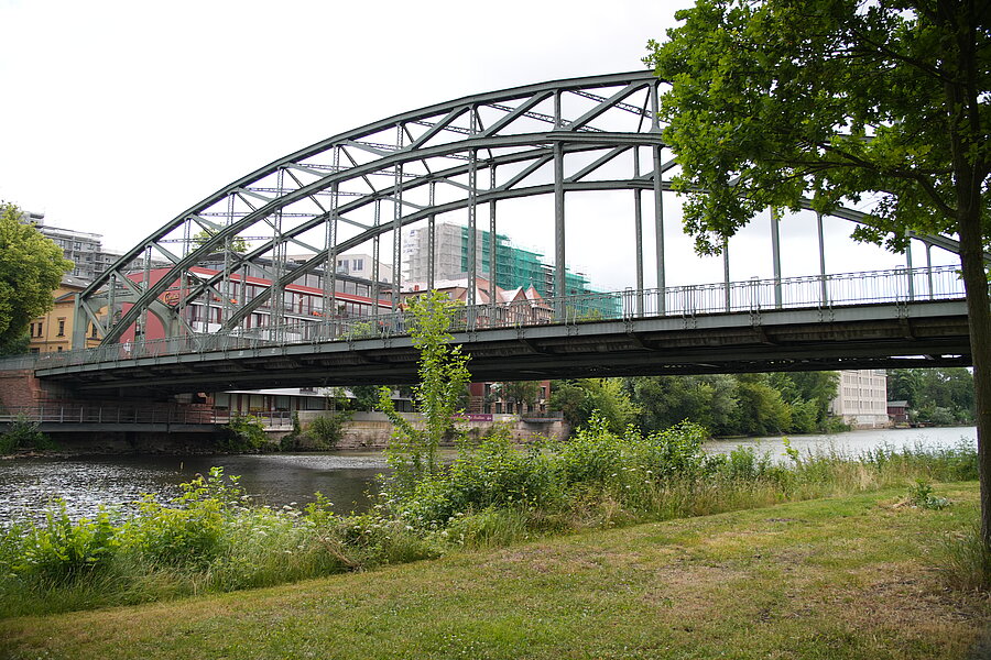Genzmer Brücke, Brückenfest, Fußgänger, Auto, Überquerung, Grün, Natur